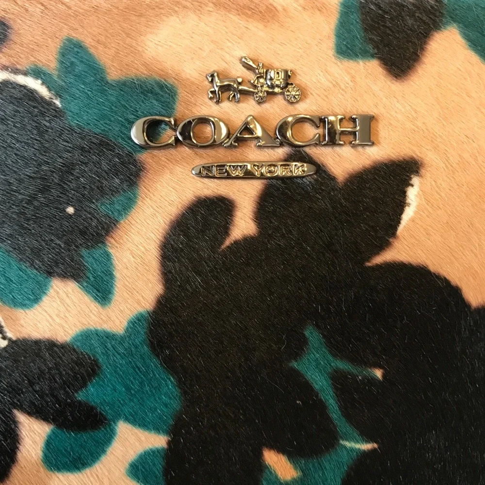 Coach Nolita Wristlet 24 - Picture 7 of 8